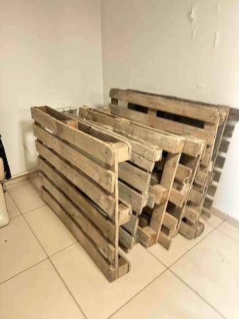 Продам поддоны 7 штук большие качественные