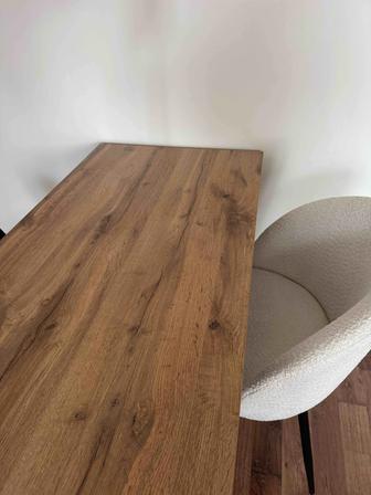 маникюрный столик и кушетка в аренду