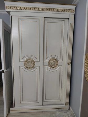 Плательный шкаф