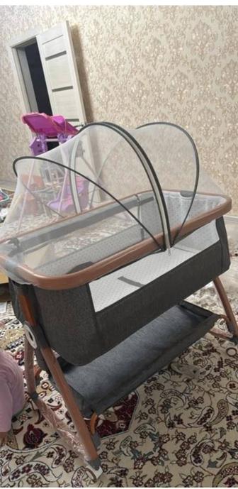 Манеж- кровать