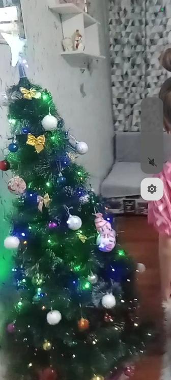 Елку продам