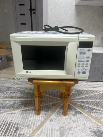 Продам микроволновую печь