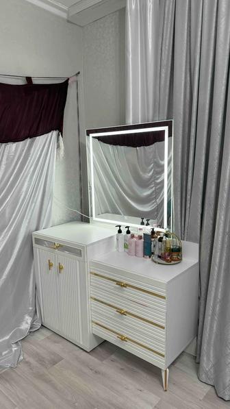 Туалетный столик