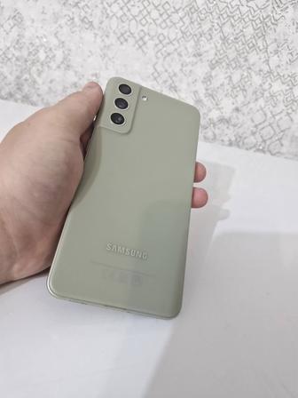 Продам два смартфона Samsung Galaxy S21Fe