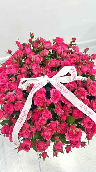 БУКЕТ В КОРЗИНЕ