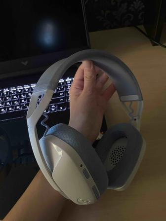 Наушники Logitech G435