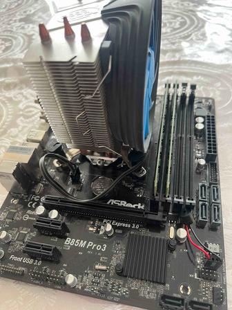 Материнская плата в сборе