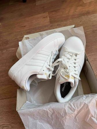 Кроссовки adidas Grand Court новые