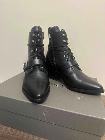 Сапоги казаки женские