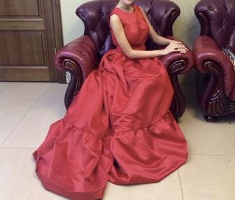 Вечернее платье