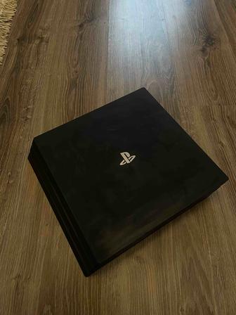 Продается Ps 4 pro 1tb PlayStation