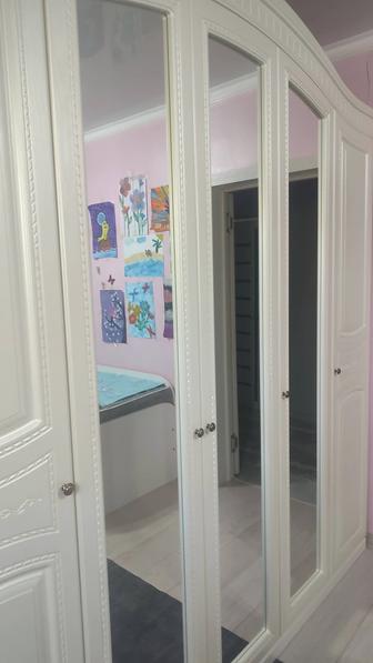 Шифоньер в замечательном состоянии