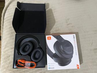 Наушники JBL LIVE 500BT Оригинал в хорошем состоянии
