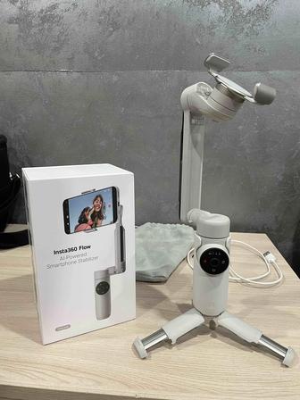 Стабилизатор для телефона INSTA 360 Flow