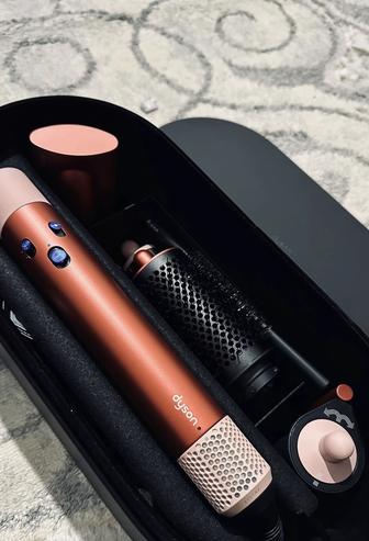 Dyson стайлер