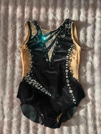 Продам купальник для художественной гимнастики
