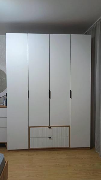 Продам спальный гарнитур