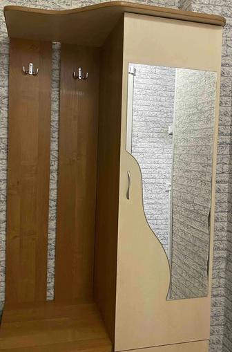 Прихожая / шкаф с зеркалом, в хорошем состоянии