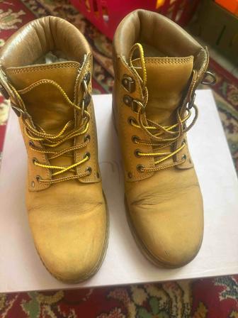 Ботинки Stradivarius и осенние замшевые сапоги