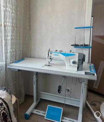 Продам швейную машинку