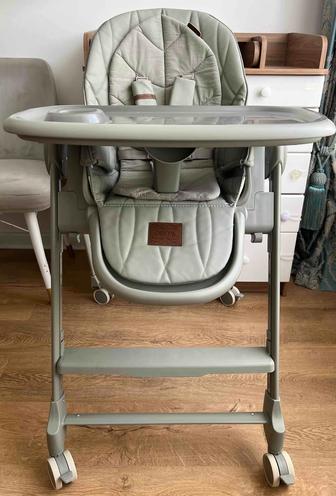 Продам детский стульчик-шезлонг для кормления Happy baby Berny Lux