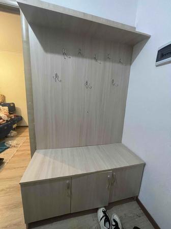 Продам стеновые вешалка