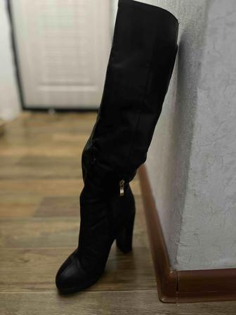 Продам зимние сапоги