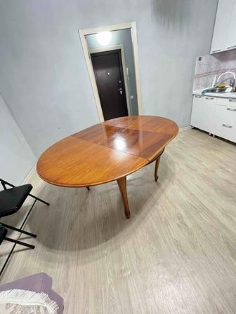 Продаю стол круглый