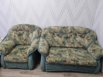 Продам диван и кресло