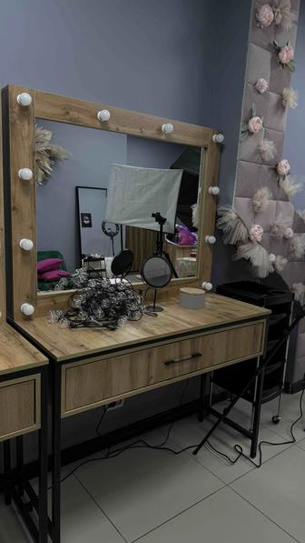 Стильные винтажные столы в продаже