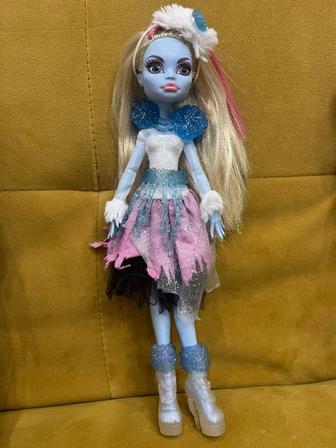 Monster High Abbey ghouls rule