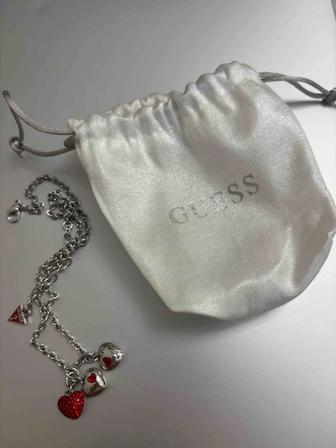 продаю оригинальную цепочку - guess !