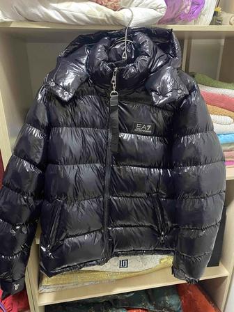 Продам Куртку Ea7