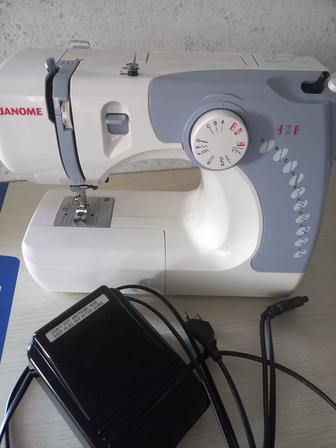 Продам швейную машинку