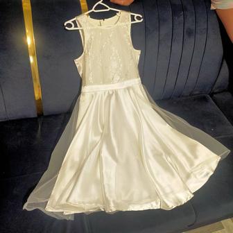 Продам платье на девочку