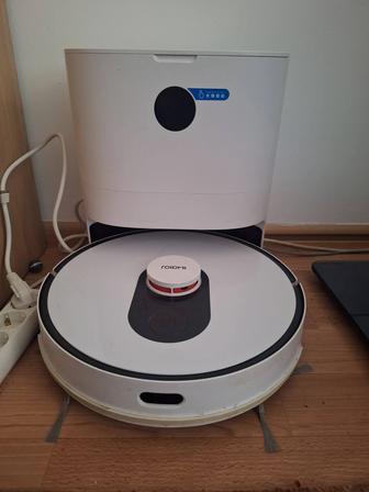 Продаю робот пылесос