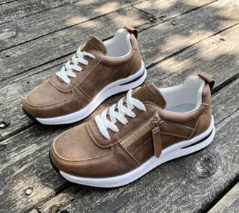 Кроссовки новые