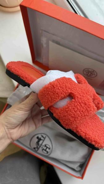 Продам тапочки новые