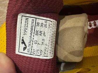 Продам футзалки