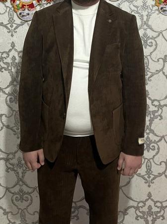 Костюм мужской