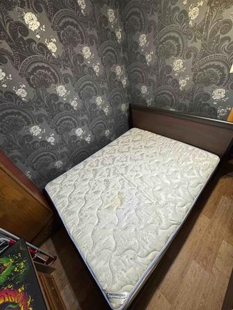 Кровать двухспальная