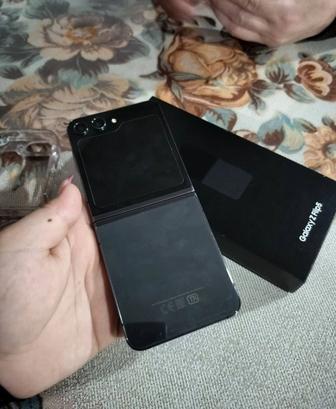 Продам телефон Samsung z flip 5