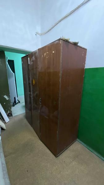 Советский шкаф. 3000 тг