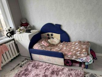 Отдам бесплатно диван детский