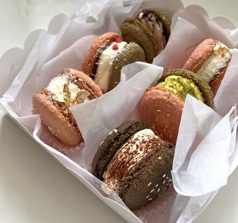 Миндальные макаронсы