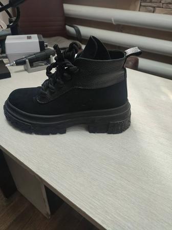 Продаю ботинки зима