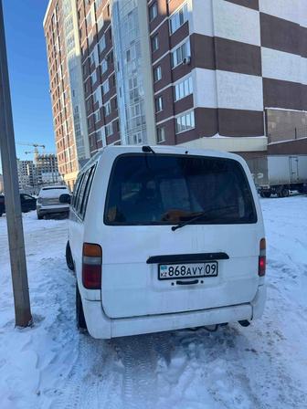 Грузоперевозки минивэн Тойота Хайс