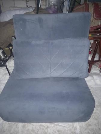 Срочно продам новый диван