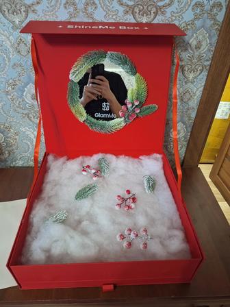 новогодняя подарочная коробка ShineMe Box GlamMe.