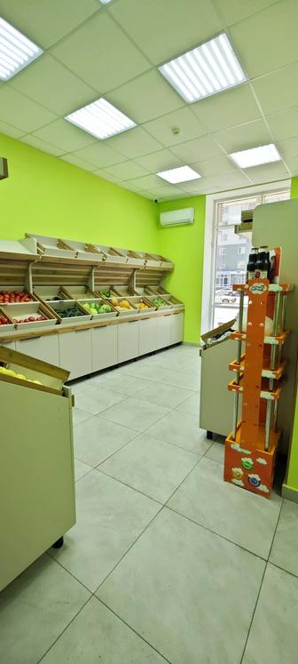 Продам витрины под овощи фрукты.